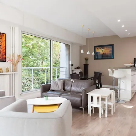 Apartment Spacious And Quiet With Shared Garden