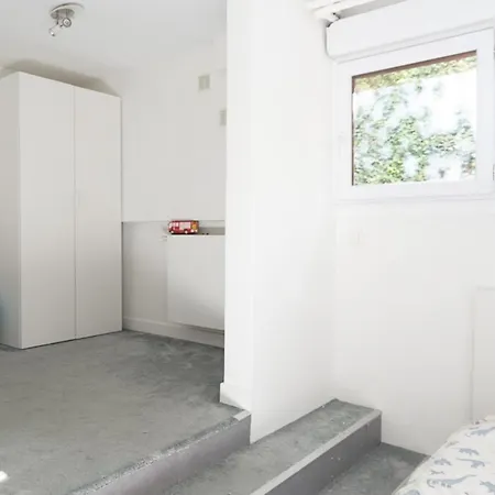 Spacious And Quiet With Shared Garden * Issy-les-Moulineaux