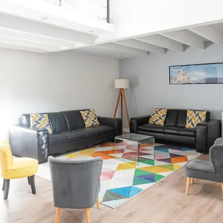 Apartment Spacious And Quiet With Shared Garden *