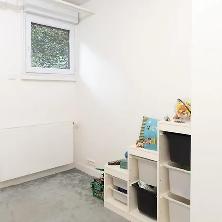 Spacious And Quiet With Shared Garden Apartment Issy-les-Moulineaux